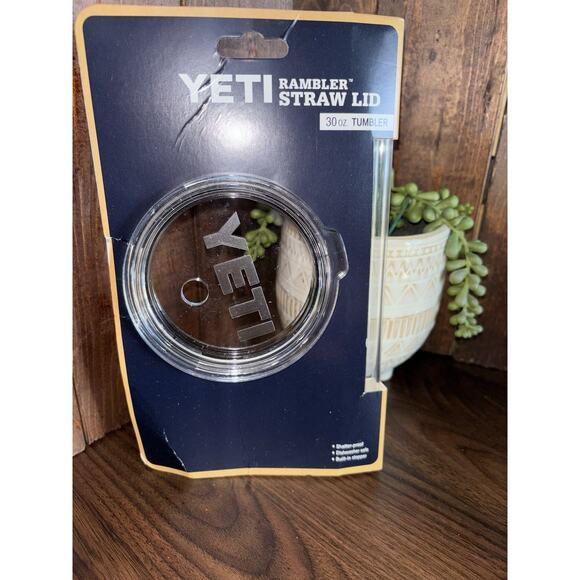 YETI Rambler NEW Straw Lid For 30 oz. tumbler - Picture 2 of 4